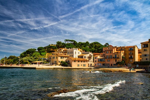 Quand partir à Saint-Tropez pour éviter la foule ?