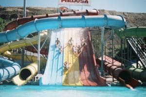 toboggan aquatique dans un camping à brem sur mer